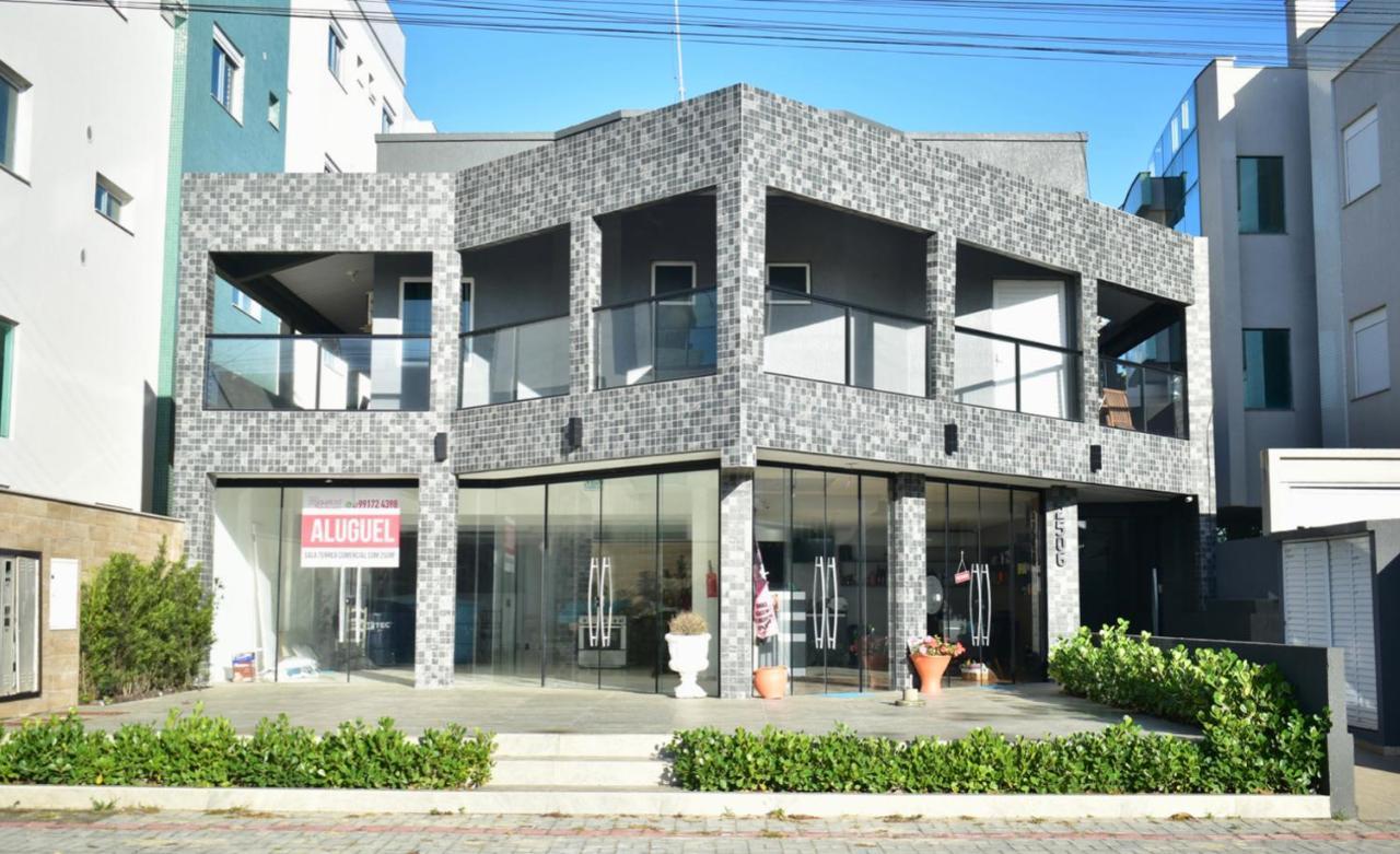 Апартаменты Residencial Melfi 3 Ap.2 Frente Бомбиньяс Экстерьер фото